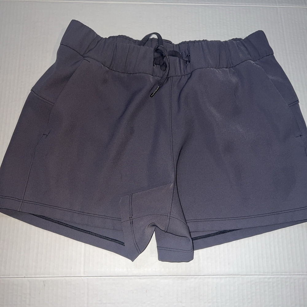 LuLulemon On The Fly GRAY Shorts 2.5" Inseam Running Mid-rise Unlined SZ8